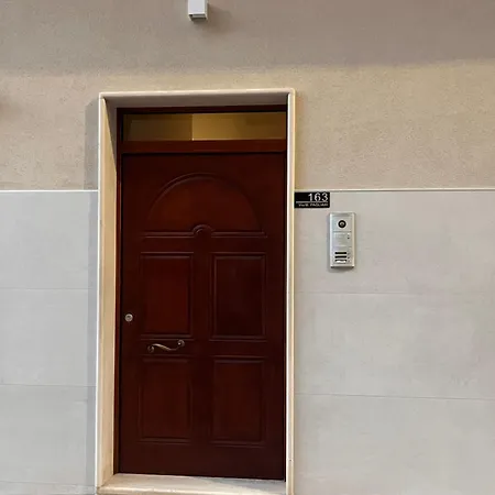 아파트 House In Cave - *